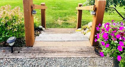 Cozy Lakefront Cabin - Hunters Welcome!