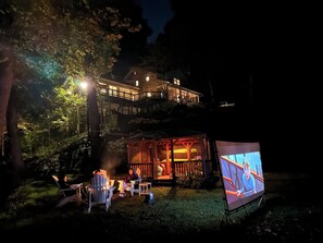Outdoor dining - Discover tranquility near Calvert Cliffs (Saint Leonard)