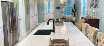 Deluxe 3BR House with pool, short walk to beach