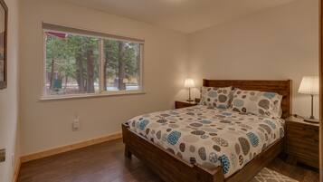 1 chambre, fer et planche à repasser, Wi-Fi gratuit, draps fournis