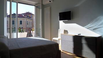 1 dormitorio, escritorio, tabla de planchar con plancha y wifi gratis