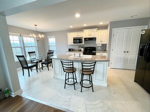 Kitchen / breakfast area