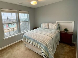 5 bedrooms, travel crib, free WiFi