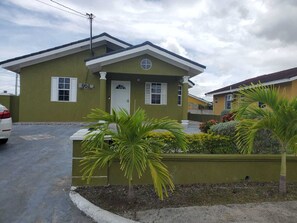 Exterior - 10 mins from Dunns River Fall (Ocho rios)