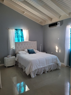 2 bedrooms, iron/ironing board, WiFi, bed sheets - 10 mins from Dunns River Fall (Ocho rios)