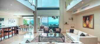 Luxury Villa • Casa Om Infinity Pool Fast Wi-Fi