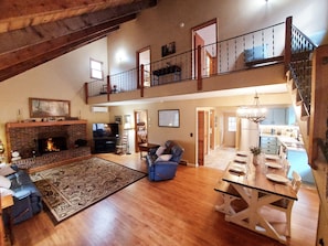 Smart TV, fireplace, DVD player, books