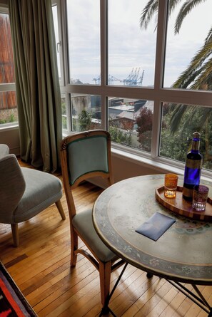 Living area - Casablu Hotel (Valparaiso)