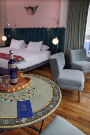 Premium bedding, in-room safe, blackout curtains, iron/ironing board - Casablu Hotel (Valparaiso)