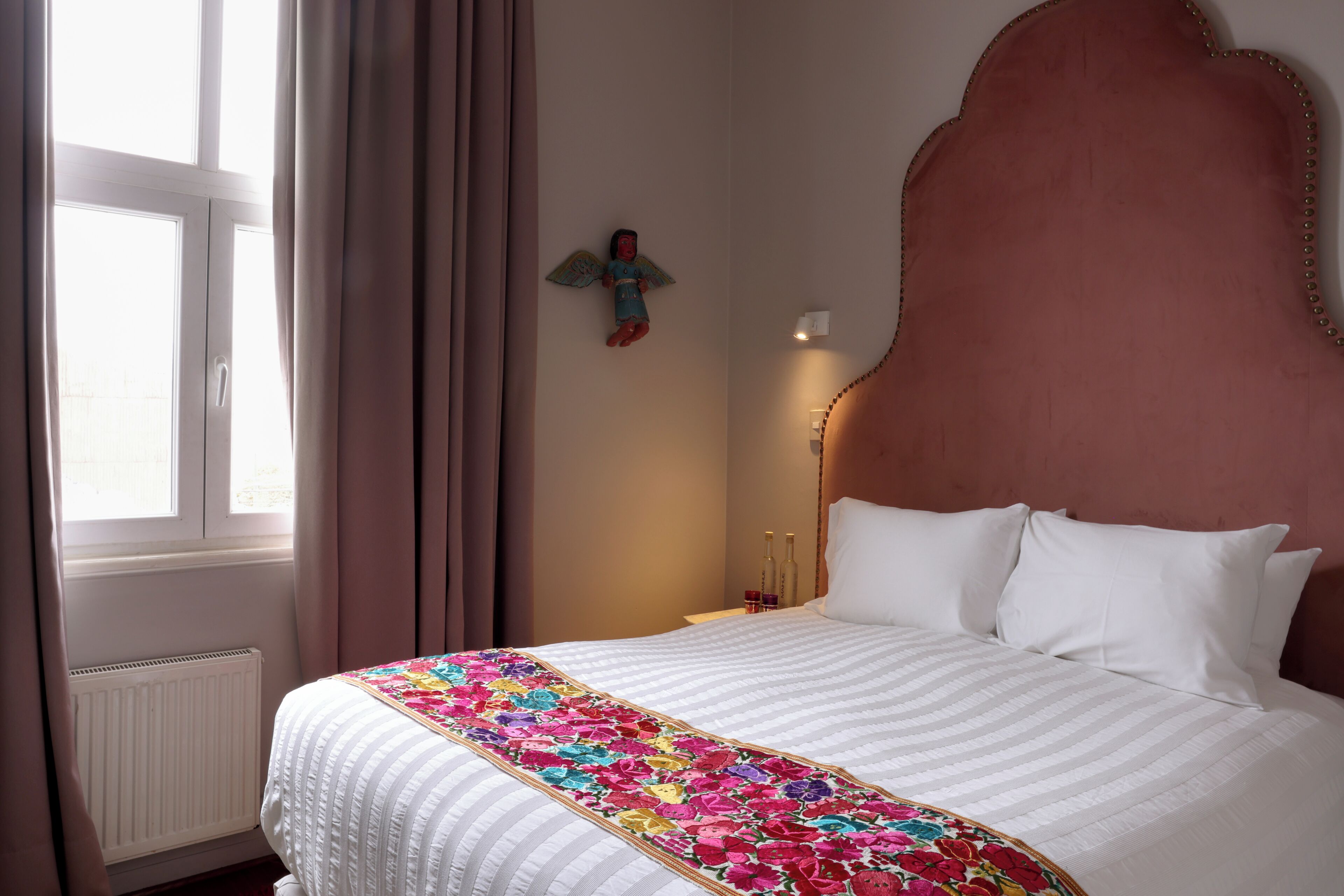 Doppia Standard | Biancheria da letto di alta qualità, una cassaforte in camera