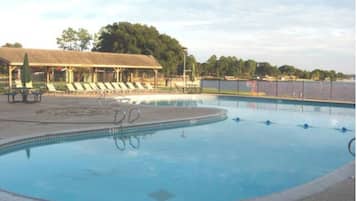 Piscine extérieure