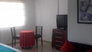 Chambre Deluxe | Coffre-fort, bureau, espace de travail pour ordinateurs portables