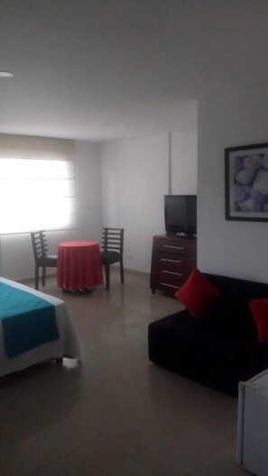 Deluxe Room | In-room safe, individually furnished, desk, laptop workspace - Aw Hotel Chipichape Urban (Cali)