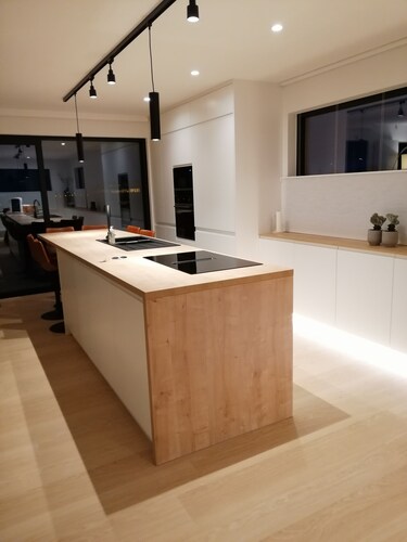 Wellness Cottage with Private IR Sauna (incl.) Optional : Swim Spa–with jacuzzi