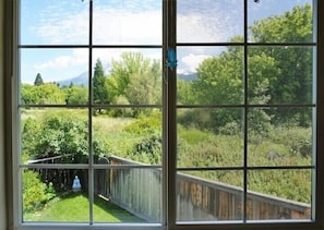 Interior - Magical Angel House Unit B In Town Retreat with Great Mount Shasta View (Mount Shasta)