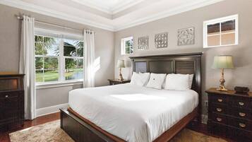 4 habitaciones, tabla de planchar con plancha, wifi y ropa de cama