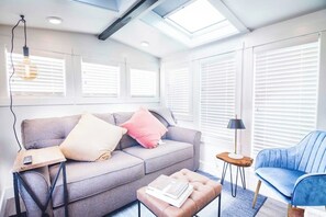 TV, DVD player - Dog-Friendly Escape • Zion Adventure Base (Apple Valley)