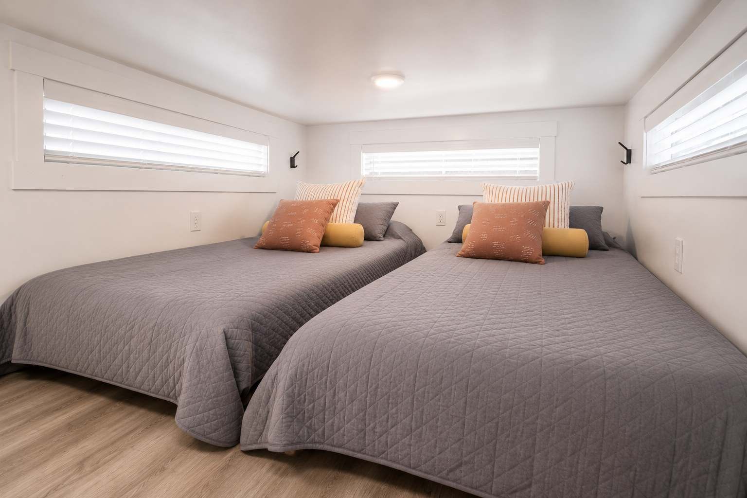 2 slaapkamers, reisbedje, wifi, beddengoed
