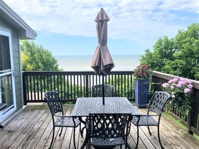 Private Waterfront Loft - an amazing lake view