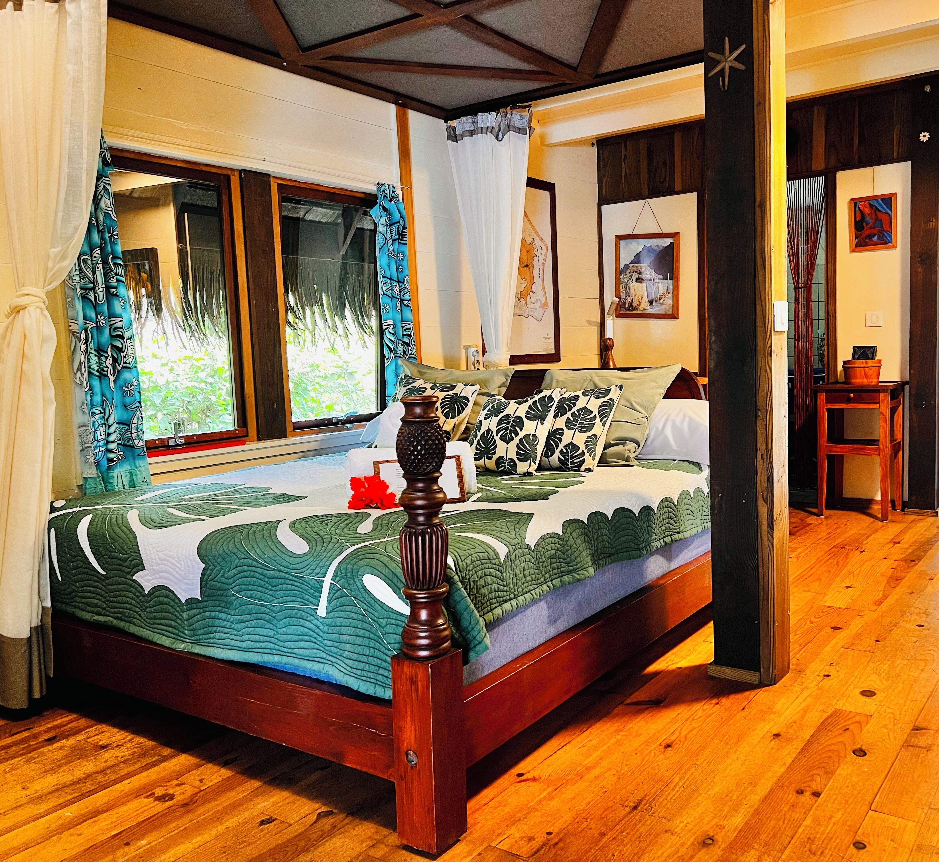 2 chambres, bureau, fer et planche à repasser, lit parapluie