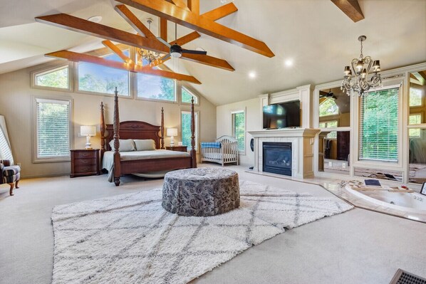 5 slaapkamers, een bureau, een strijkplank/strijkijzer, reisbedje