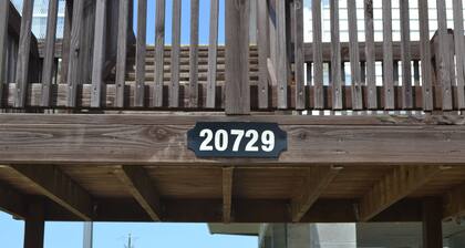 Beautiful 4 bedroom, 3 bath house on the main canal at Keaton Beach Florida.