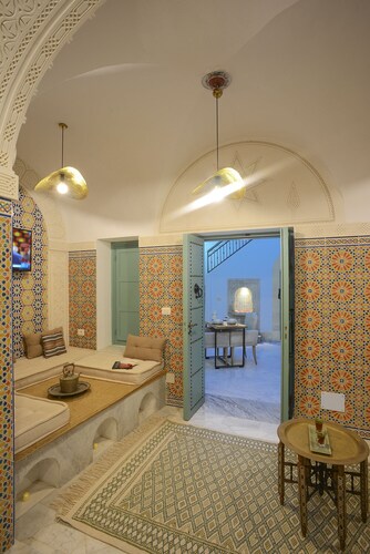 Amazingly Authentic Guest House next to the beach in Hammamet Medina