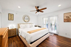 4 Schlafzimmer, Schreibtisch, Bügeleisen/Bügelbrett, Reisekinderbett