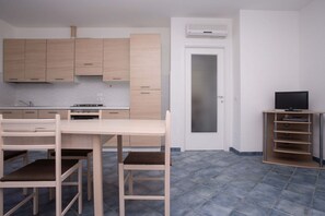Dining - M290 - Marcelli, new three-room apartment with terrace (Marcelli)