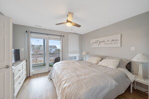5 bedrooms, WiFi, bed sheets