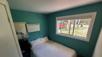 2 bedrooms, bed sheets