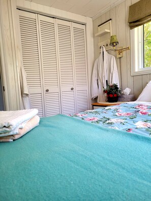 2 habitaciones y ropa de cama