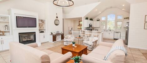 Televisión, chimenea