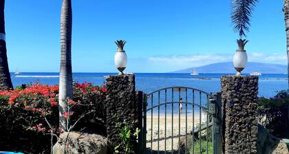 Lahaina Shores 406 Beach Front Mountain View