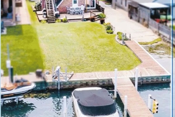 Marina