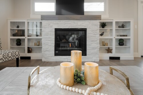 Brand New High End Renovated Main Floor 2-Bedroom