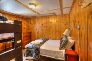 3 soverom, wi-fi og sengetøy