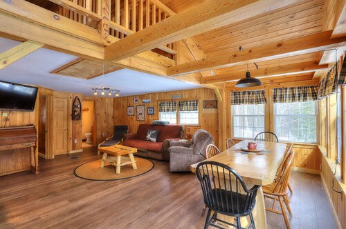 Little Moose Cabin - ATV and snowmobile from your door!