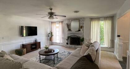 Sleeps 20 | 6 BR | Duplex near PD Canyon Dinning