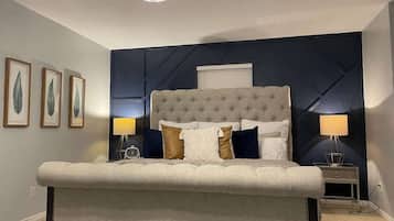 6 bedrooms, iron/ironing board, WiFi, bed sheets