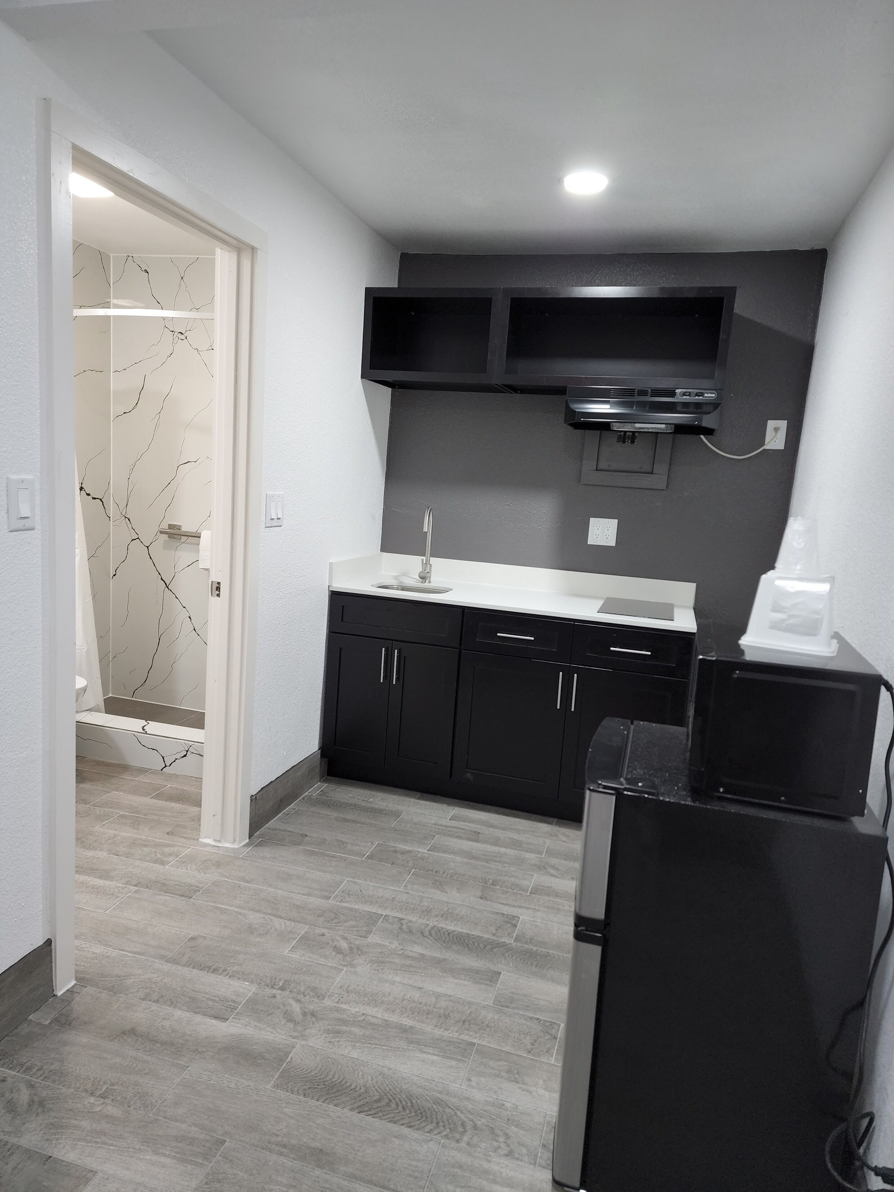 ルーム クイーンベッド 2 台 禁煙 (Efficiency) | 専用キッチン