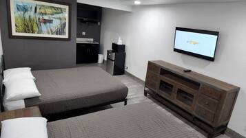 Quarto luxo, 2 camas Queen, para não fumantes | Individualmente decorados, individualmente mobiliados, Wi-Fi de cortesia