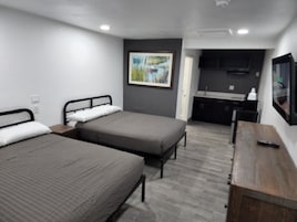 Decoración personalizada, muebles diferentes y wifi gratis