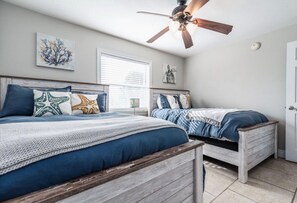 2 habitaciones, escritorio, tabla de planchar con plancha y wifi gratis 