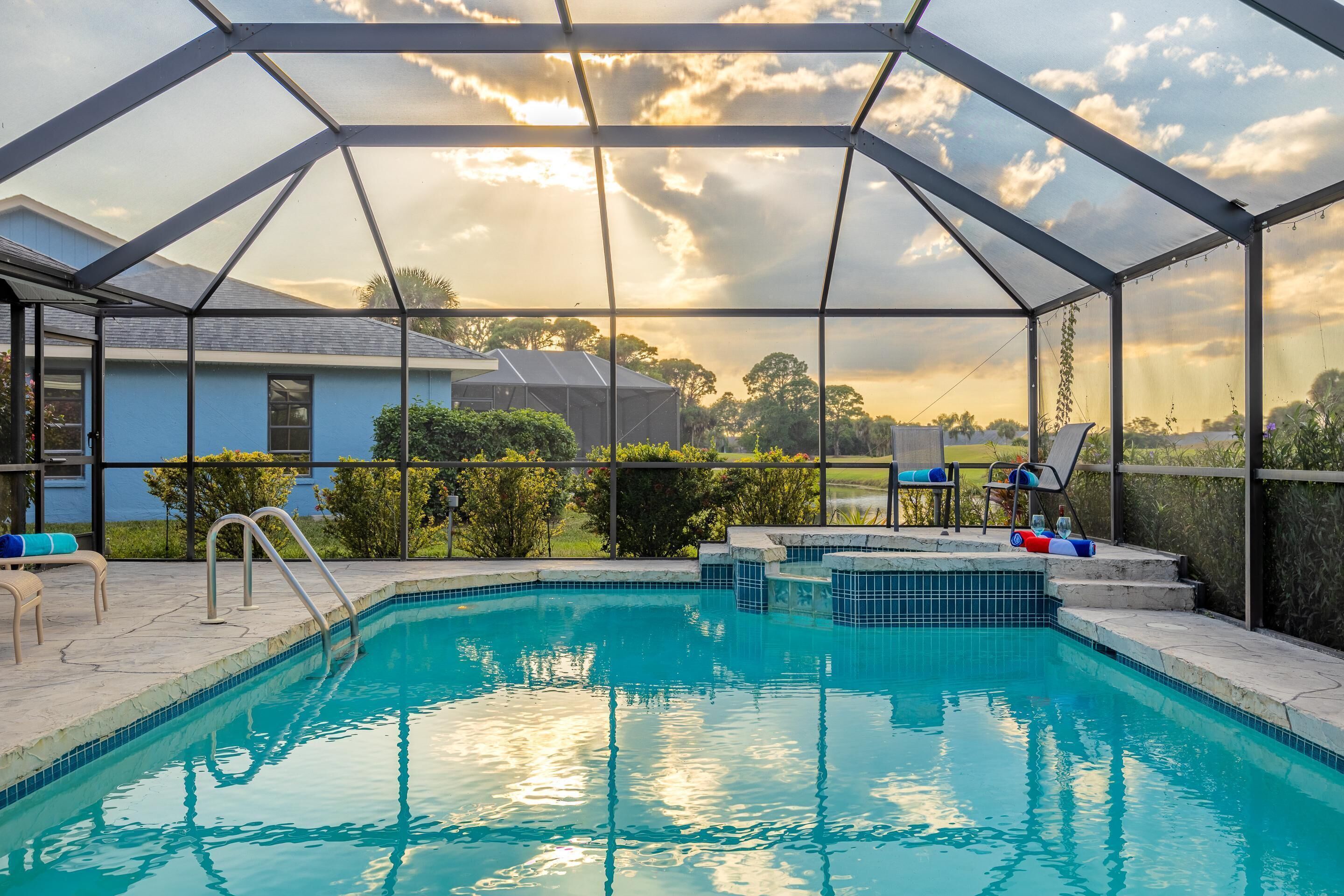 Golf, Freshwater Pond, Pool & Huttub - The Happy Bunker- Roelens Vacations