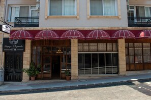 Front of property - Voyage Elegante Hotel (Antakya)