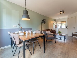 Dining - Tiny house on the edge of the Veluwe (Hulshorst)