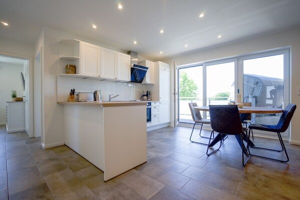 Køleskab, ovn, opvaskemaskine