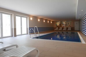 Indendørs pool