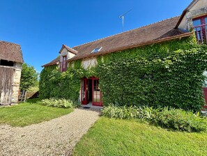 Exterior - Charming Renovated Barn with Pool in the Heart of Brenne (Migné)